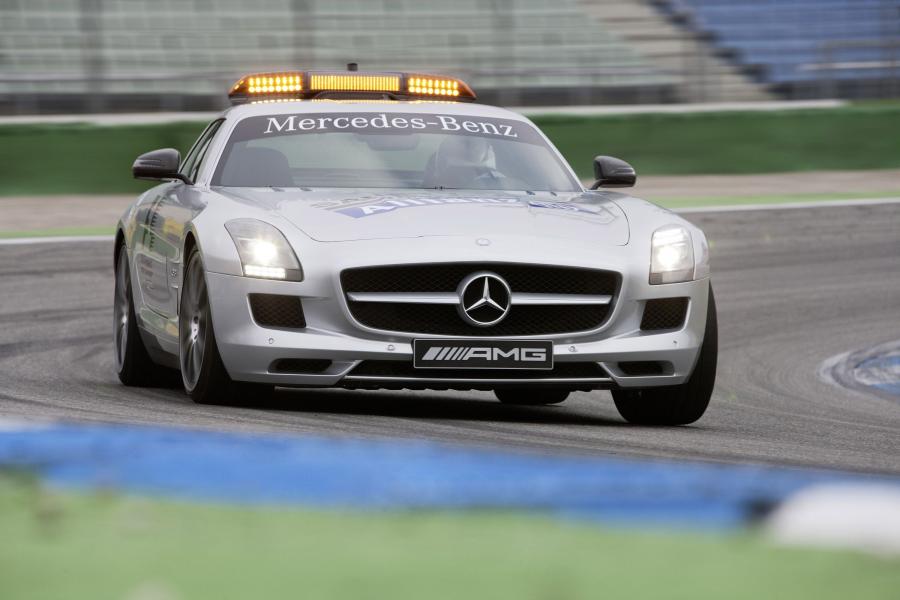  Mercedes-Benz SLS AMG Safety Car 2012 года  (фото 8 из 8)